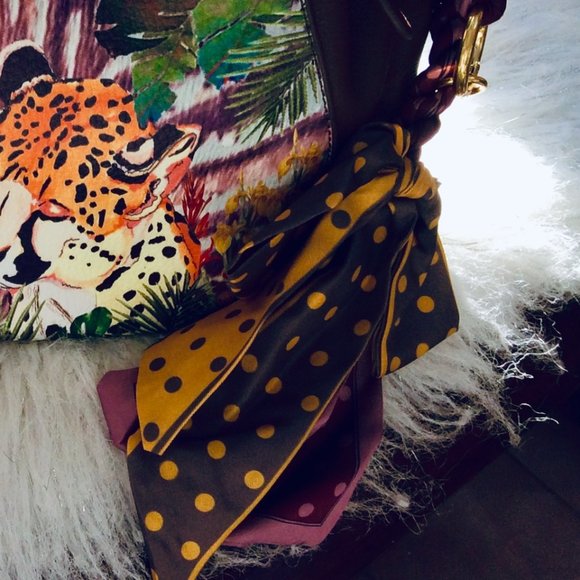 Sharif Hand-Painted Leather Shoulder Bag with Silk Scarf Key Chain - Picture 6 of 11